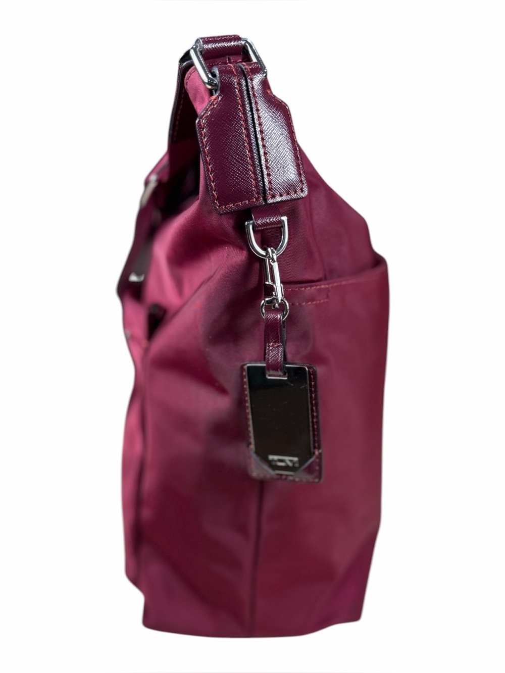 Tumi Voyager Plum Nylon Shoulder Bag, Leather Trim, 6 Pockets,Adjustable Strap - Picture 3 of 12
